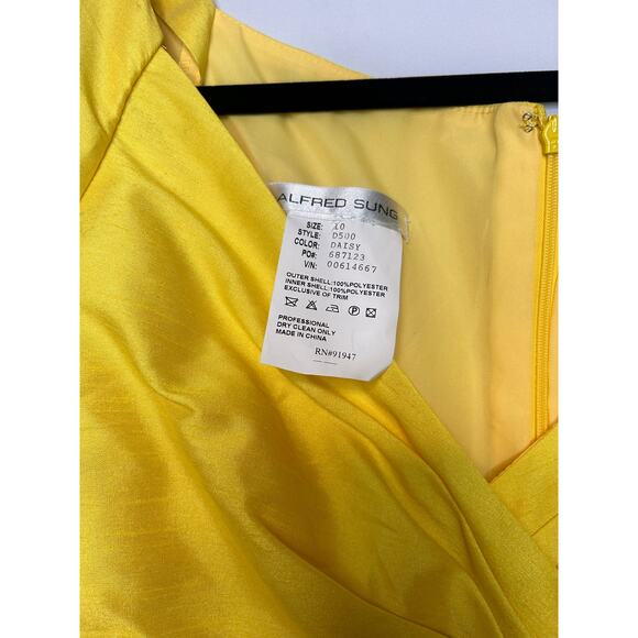 Alfred Sung Cocktail Dress in Daisy. Size 10 NWT - Picture 3 of 5